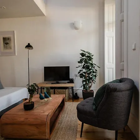 Downtown Urban Nest Apartment
